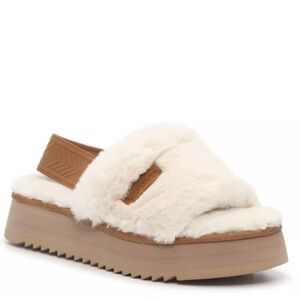 NWOT Koolaburra By UGG Ya Baby Platform Sandal 9